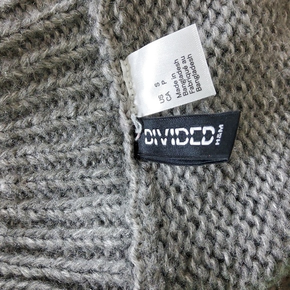 Divided H & M Women's Crop Sweater Size S - Picture 4 of 5